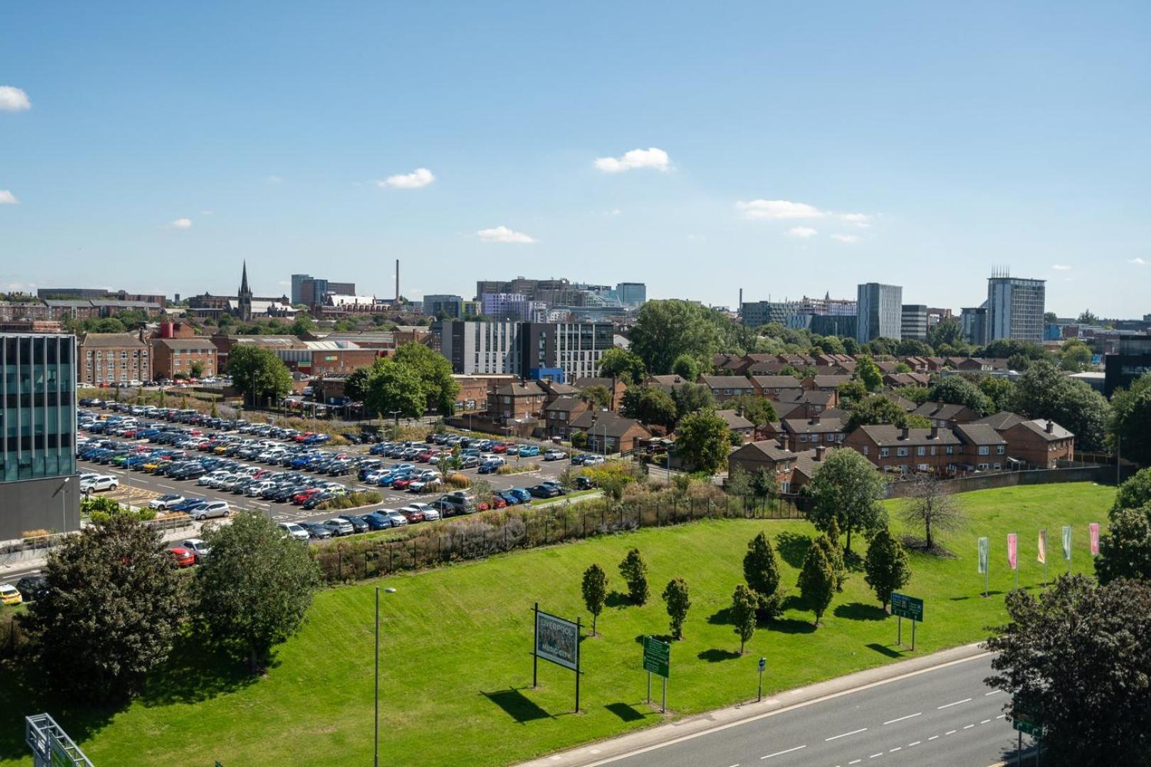 Comforting City Retreat In Vauxhall - No Wifi Liverpool Bagian luar foto