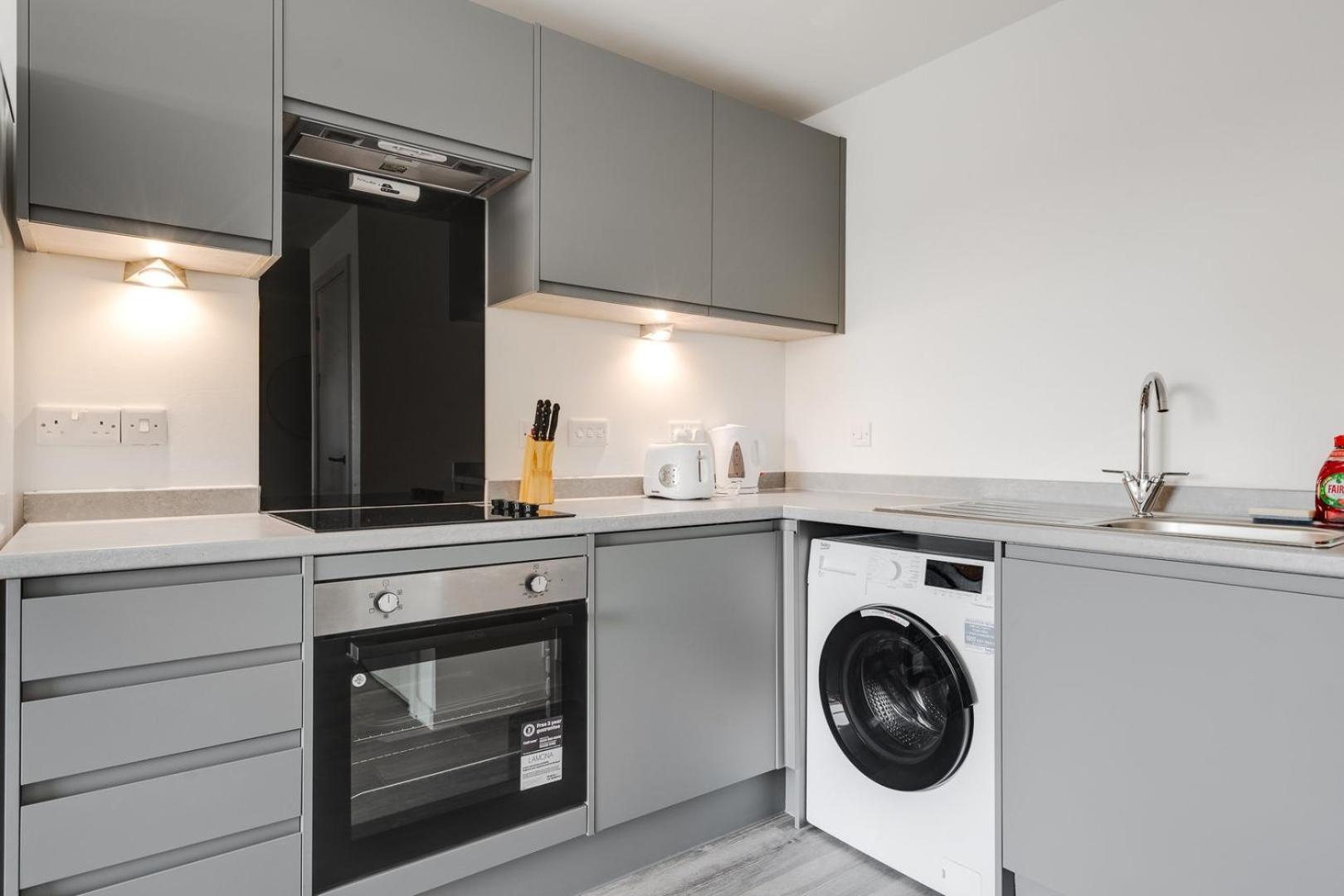 Comforting City Retreat In Vauxhall - No Wifi Liverpool Bagian luar foto