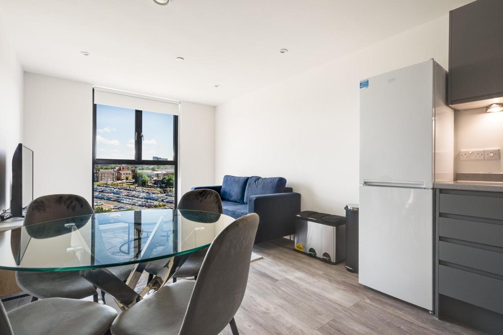 Comforting City Retreat In Vauxhall - No Wifi Liverpool Bagian luar foto